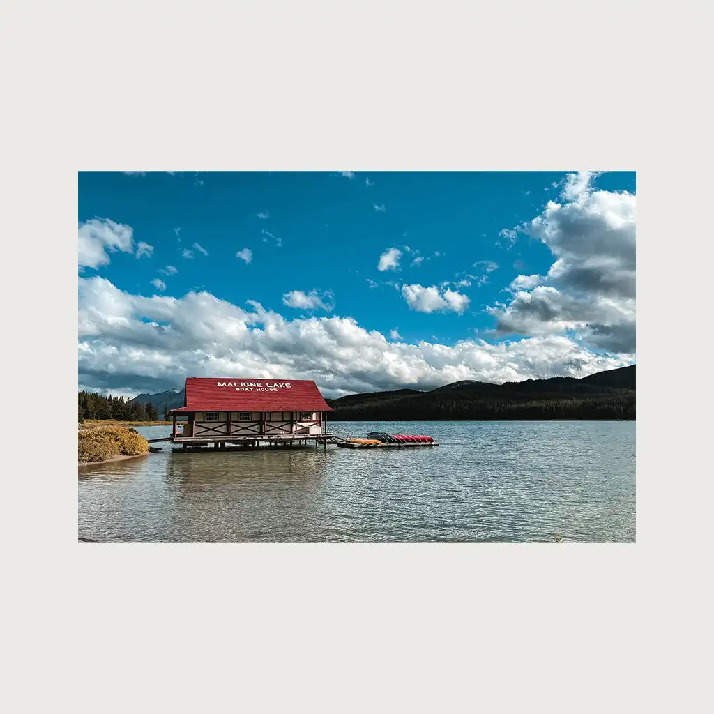 viandora-maligne-lake-foto-canada